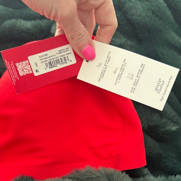 Spanx FlexFeel red high impact sports bra - Picture 5 of 9